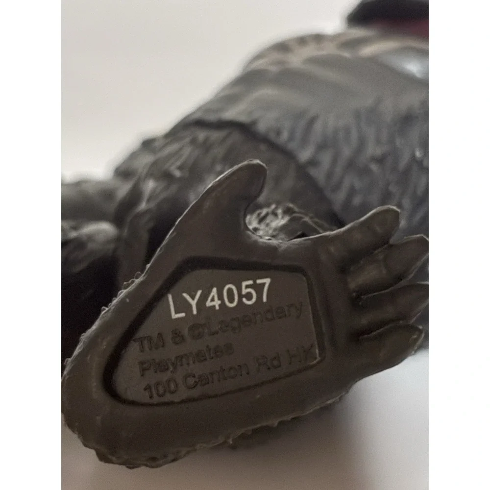 KONG w/ BEAST Glove 6